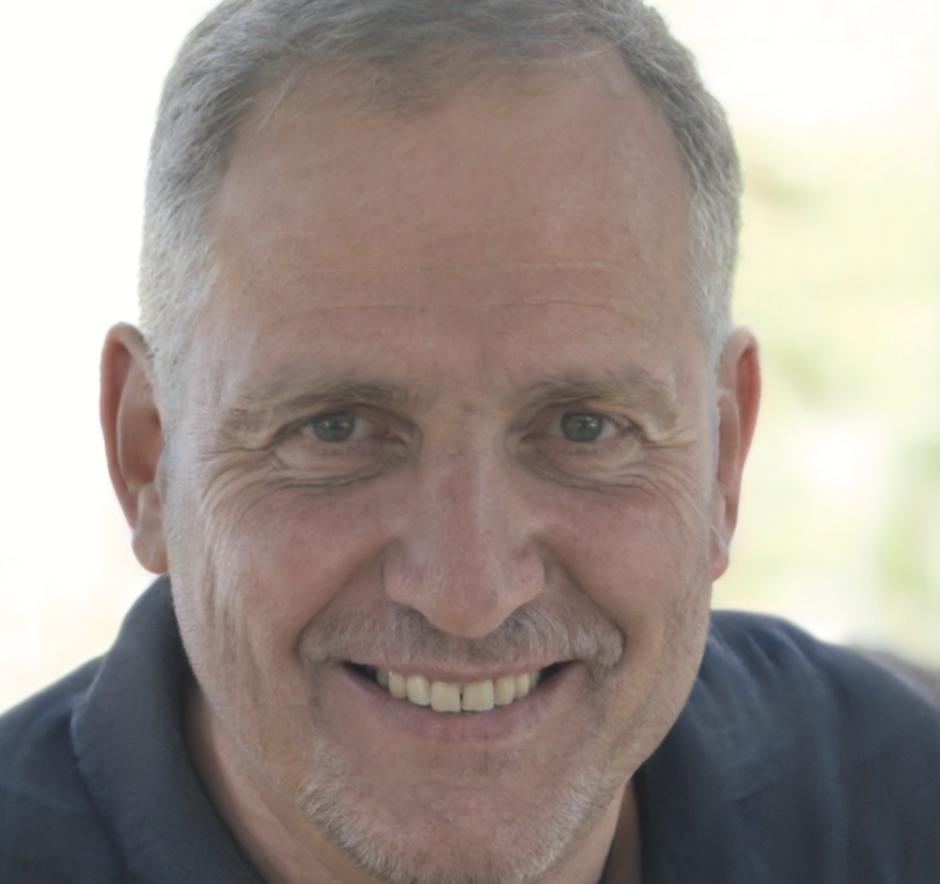 Portrait de Bastien Moreau, instructeur en finance